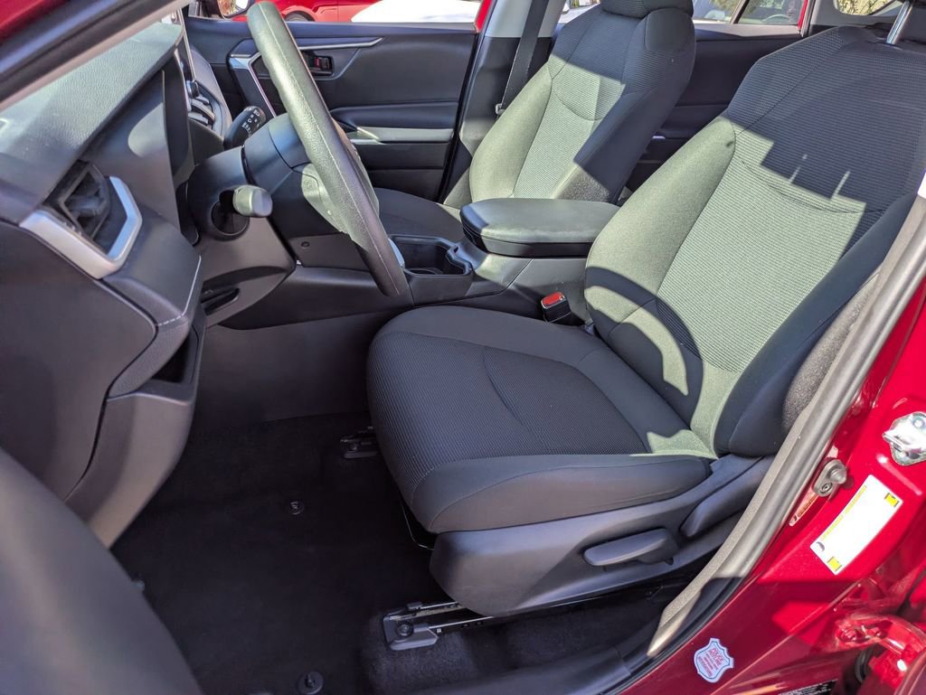 Used 2025 Toyota RAV4 LE image 14