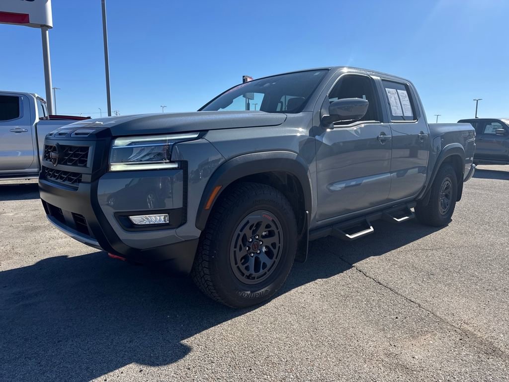 Used 2025 Nissan Frontier Pro-X w/ Pro Convenience Package image 2