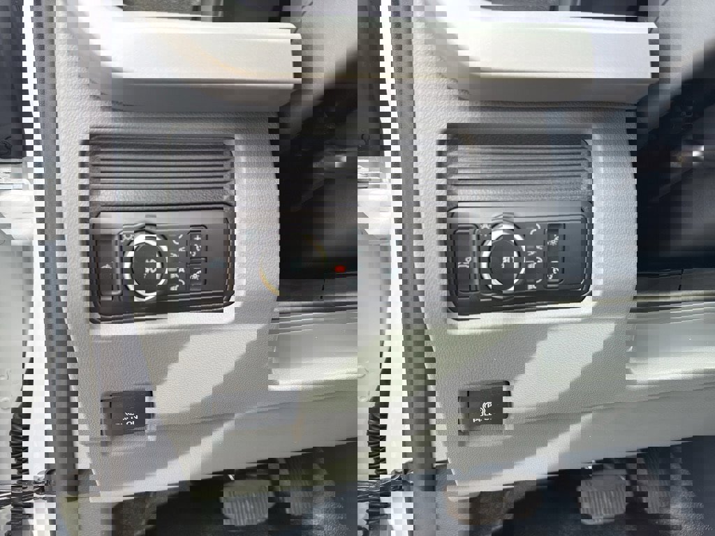 New 2026 Ford F550 4x4 Regular Cab Super Duty image 14