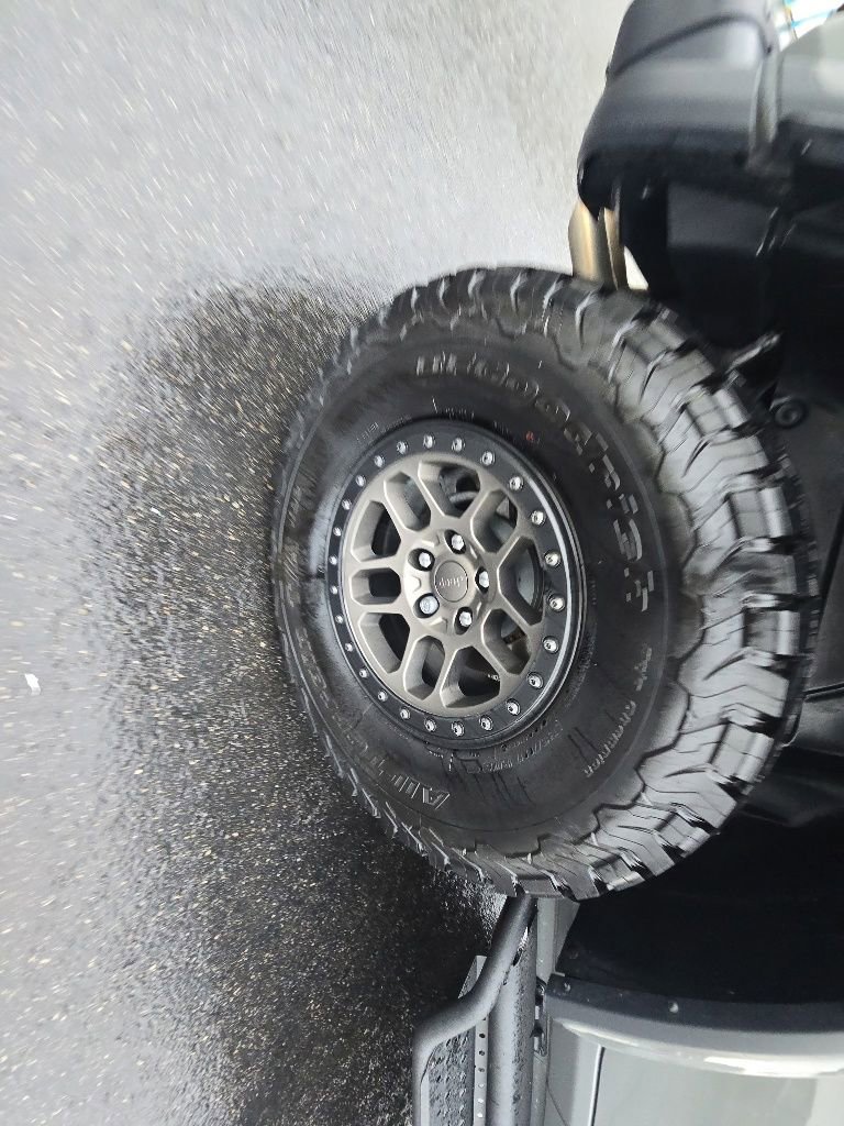 Used 2022 Jeep Wrangler Unlimited Rubicon w/ Xtreme Recon 35" Tire Package AWD/4WD image 9