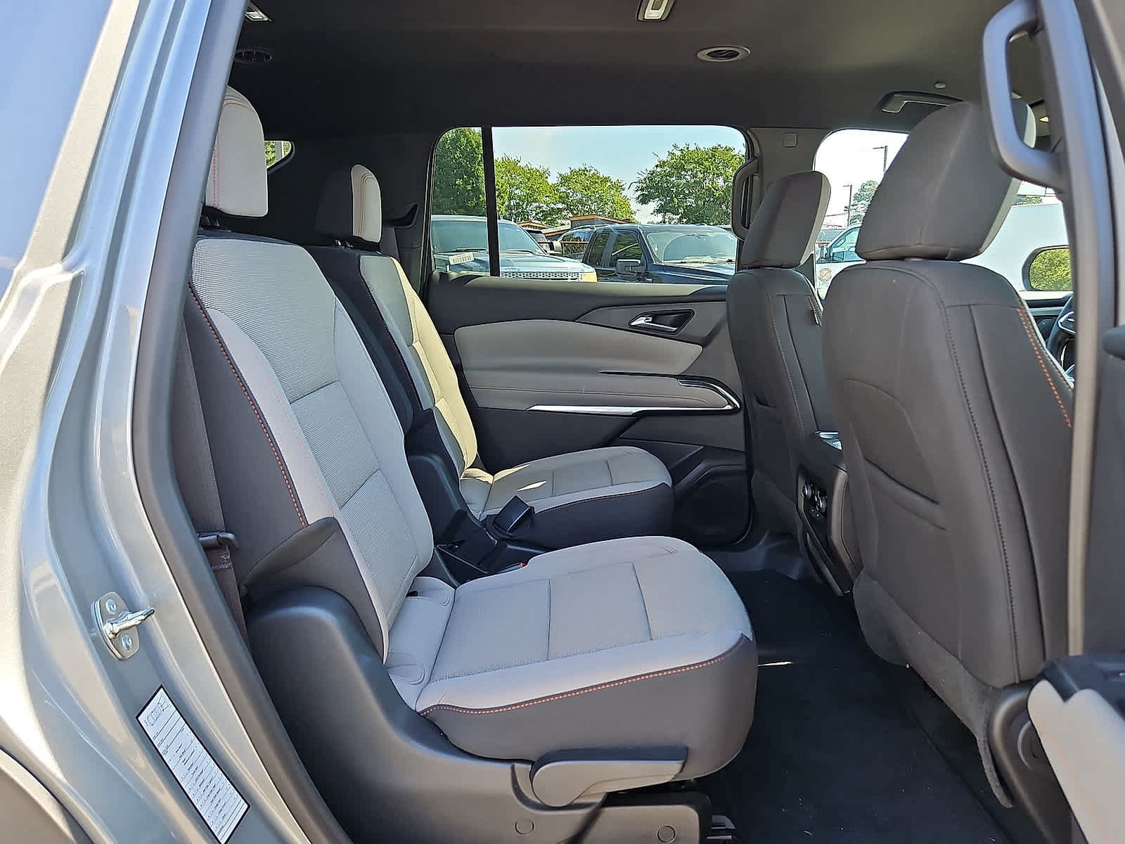 Used 2026 Chevrolet Traverse LT w/ Driver Confidence Package FWD image 32