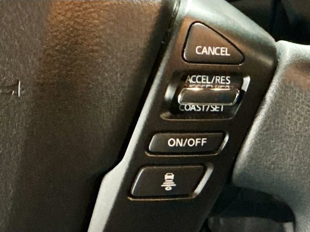 Used 2025 Nissan Frontier SV image 10