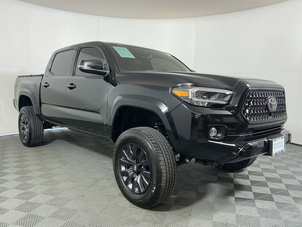 Used 2023 Toyota Tacoma Limited image 3