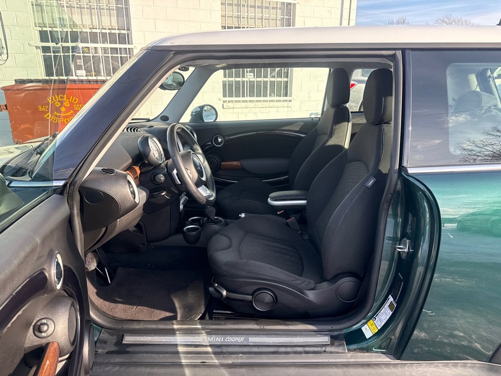 Used 2008 MINI Cooper Hardtop image 9