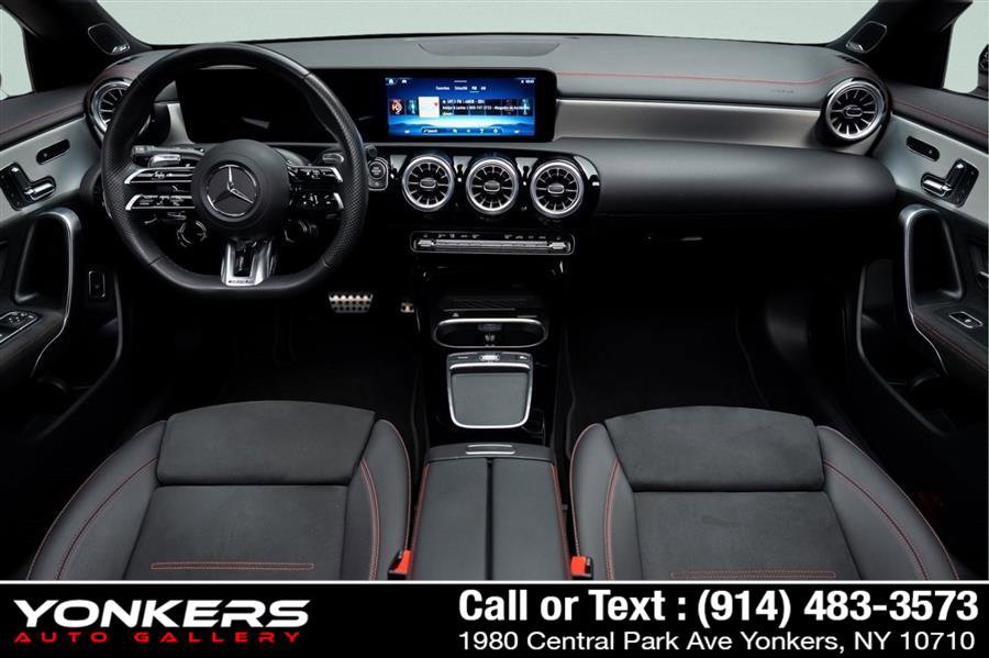 Used 2025 Mercedes-Benz CLA 35 AMG 4MATIC image 11