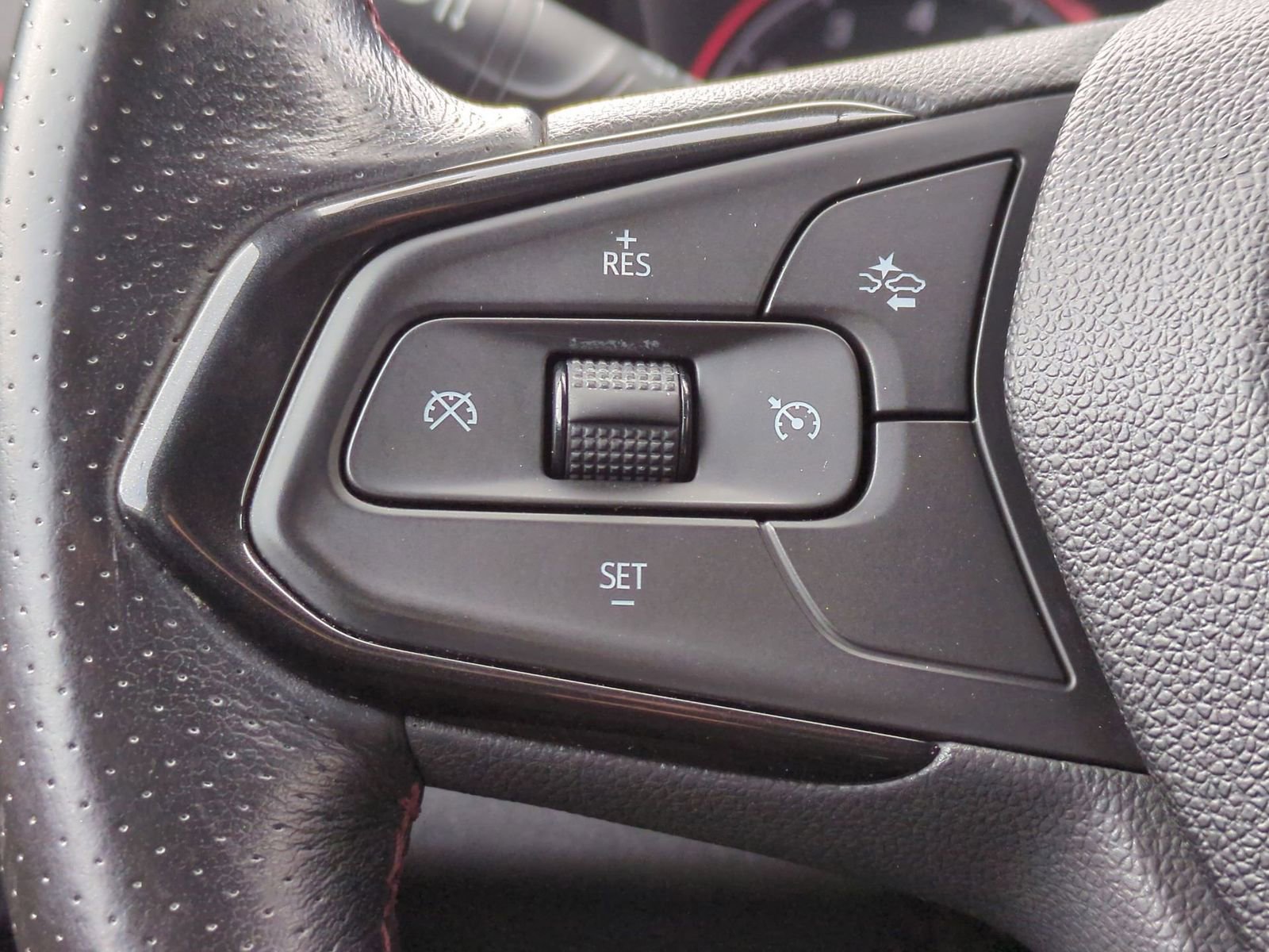 Used 2021 Chevrolet TrailBlazer RS w/ Technology Package image 53