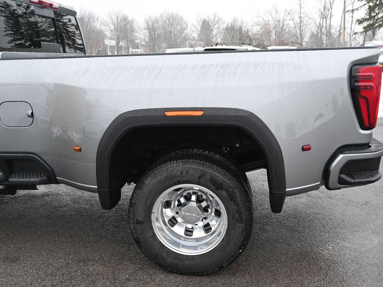 New 2026 GMC Sierra 3500 Denali w/ Denali Reserve Package image 7