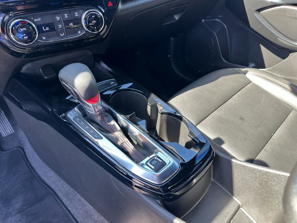 Used 2025 Chevrolet Trax RS w/ Sunroof Package image 15