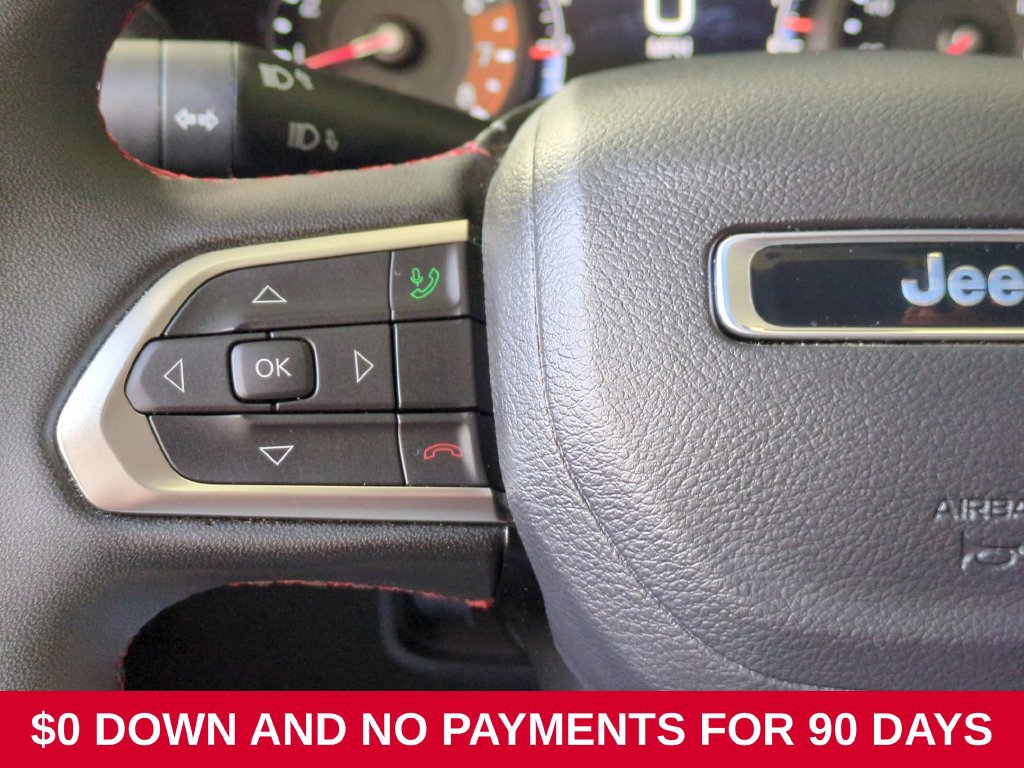 Used 2025 Jeep Compass Trailhawk AWD/4WD image 20