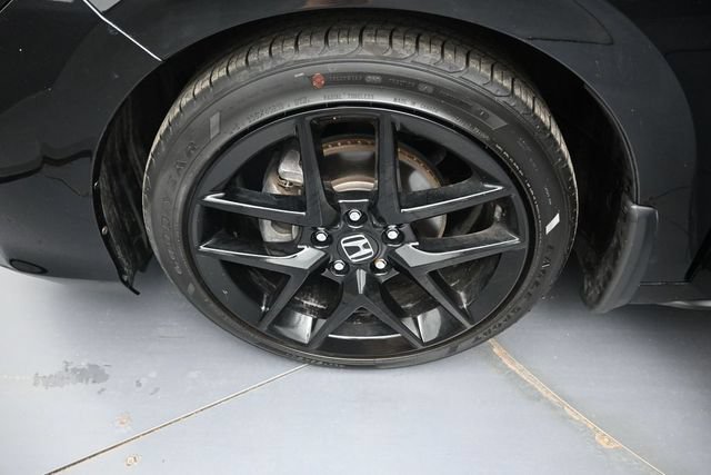 Used 2025 Honda Civic Sport image 32