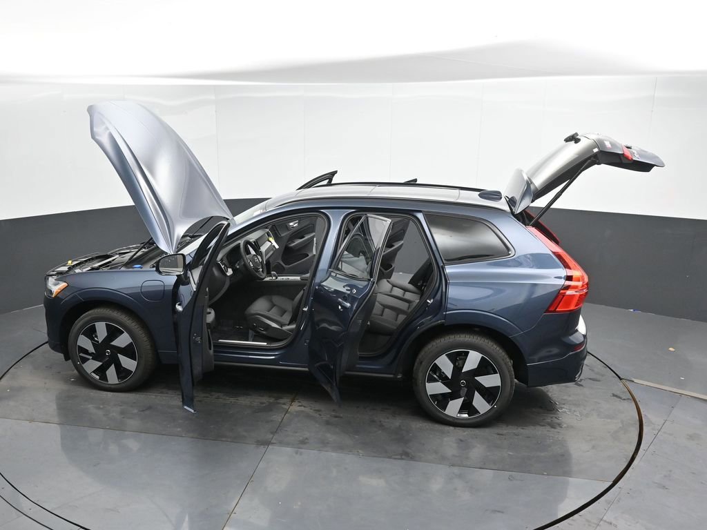 New 2025 Volvo XC60 T8 Plus w/ Protection Package Premier image 49