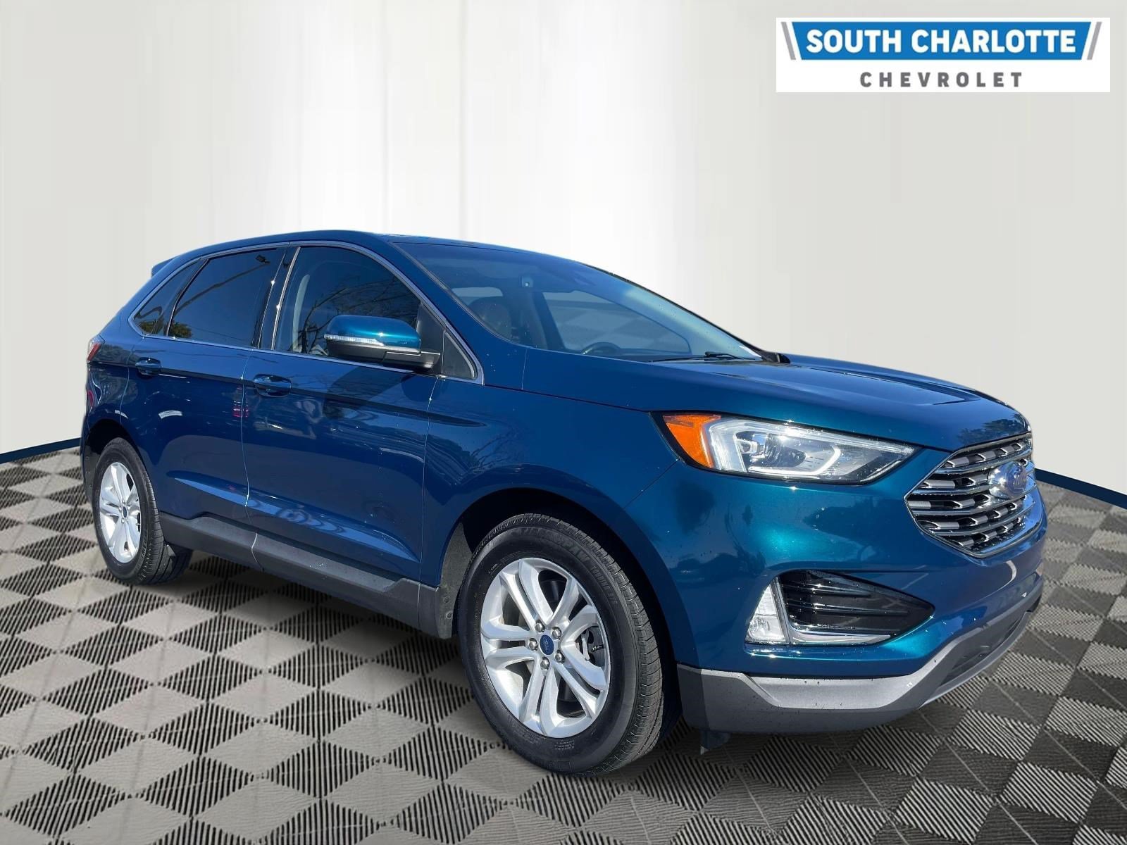 Used 2020 Ford Edge SEL w/ Convenience Package AWD/4WD image 3