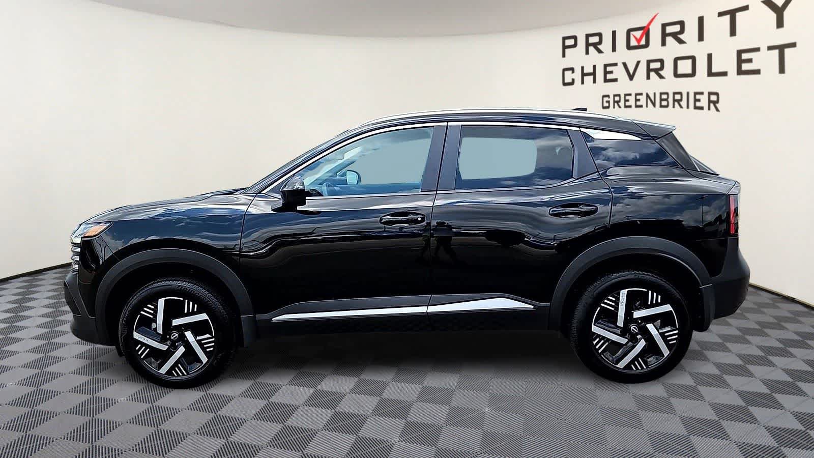 Used 2026 Nissan Kicks SV w/ SV Premium Package FWD image 5