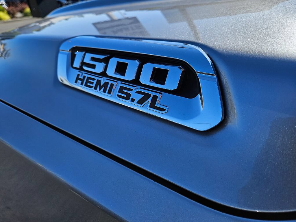 Used 2022 RAM 1500 Big Horn AWD/4WD image 11