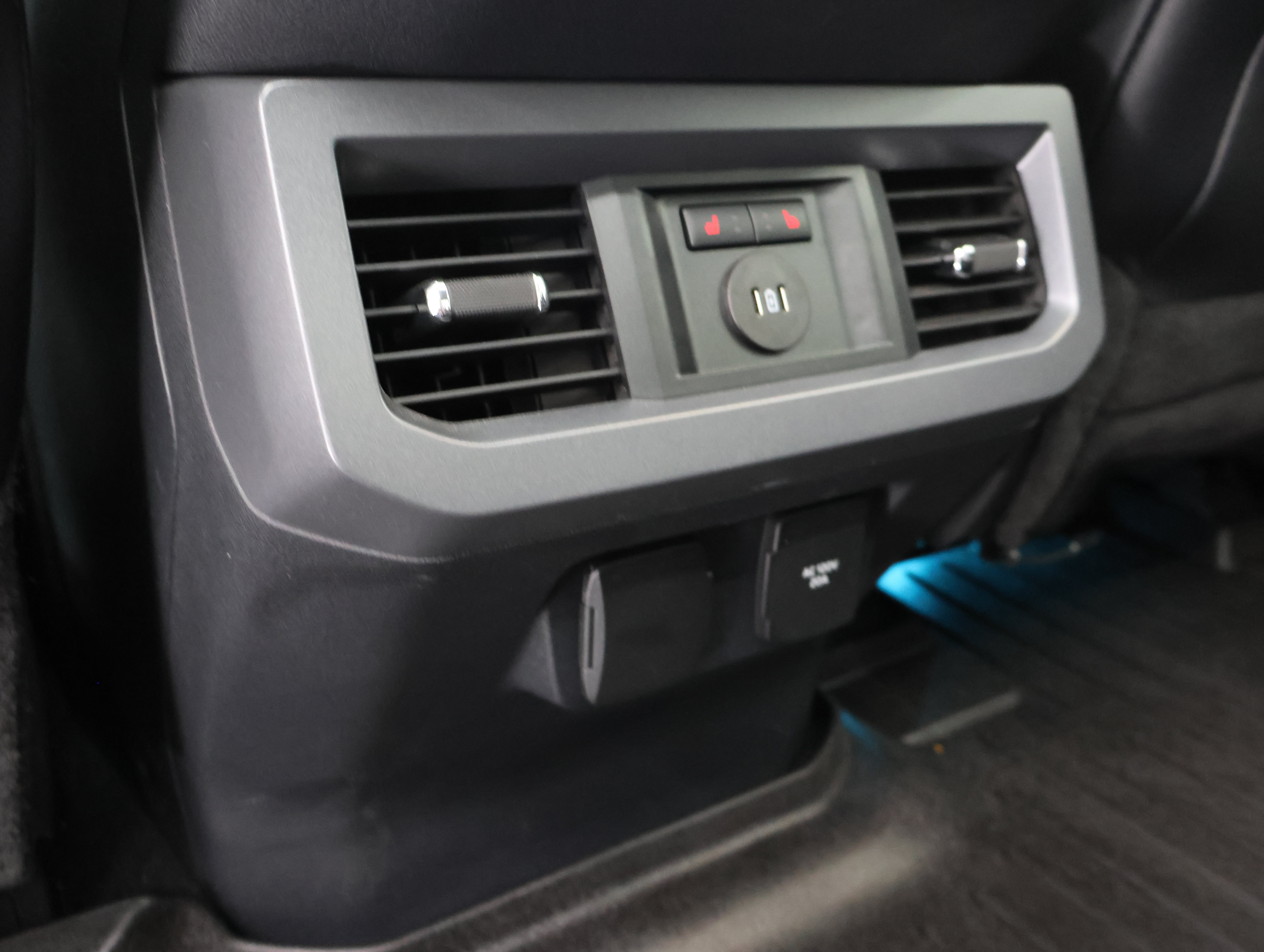 Used 2024 Ford F250 Lariat w/ Lariat Ultimate Package AWD/4WD image 42