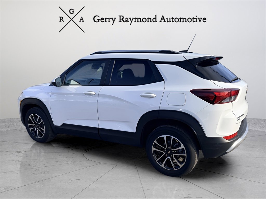 Used 2025 Chevrolet TrailBlazer LT image 4