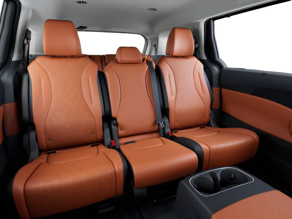 New 2026 Kia Carnival EX FWD image 16