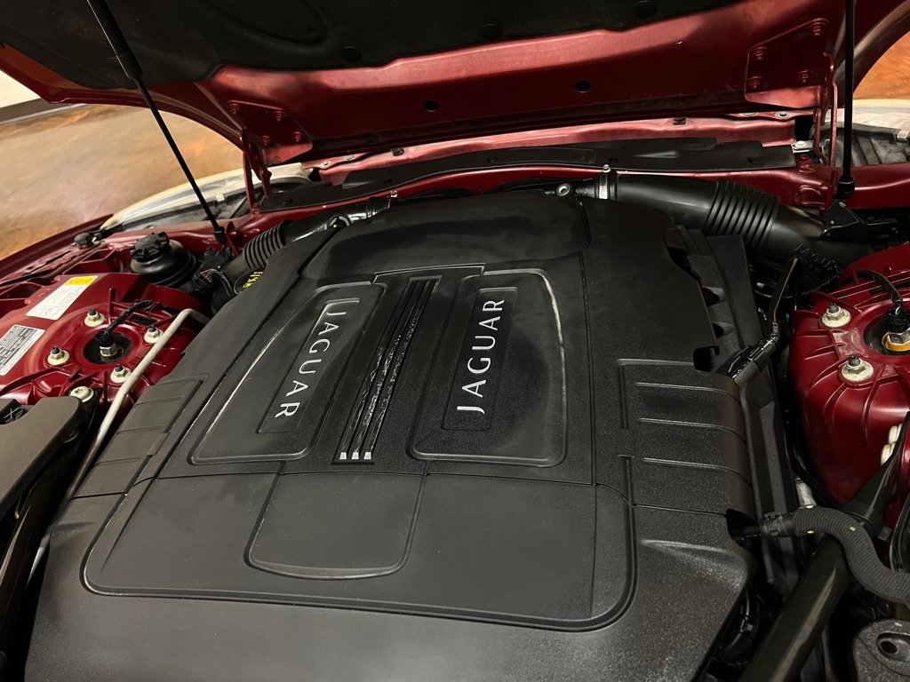 Used 2010 Jaguar XK Coupe RWD image 42
