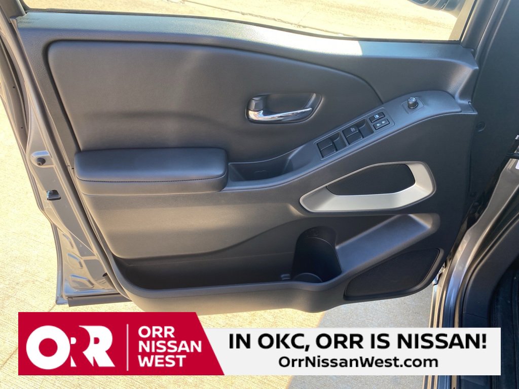 Used 2025 Nissan Frontier SV w/ SV Convenience Package image 14
