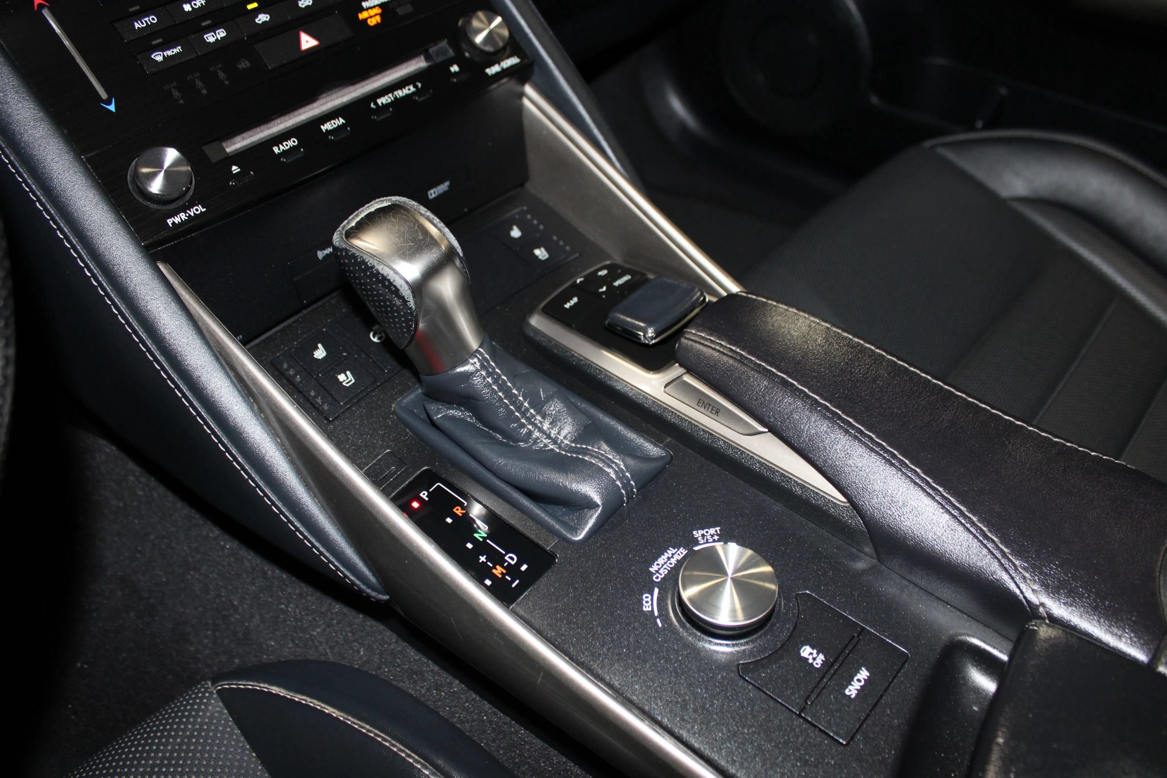 Used 2017 Lexus IS 350 AWD image 19