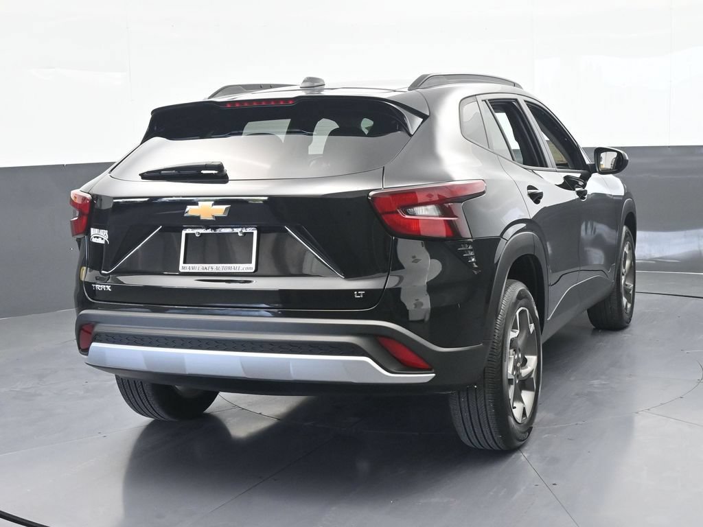 Used 2025 Chevrolet Trax LT FWD image 5