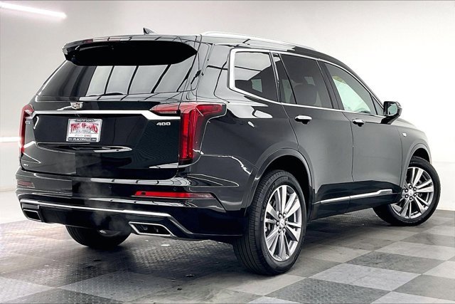 Used 2025 Cadillac XT6 Premium Luxury image 13