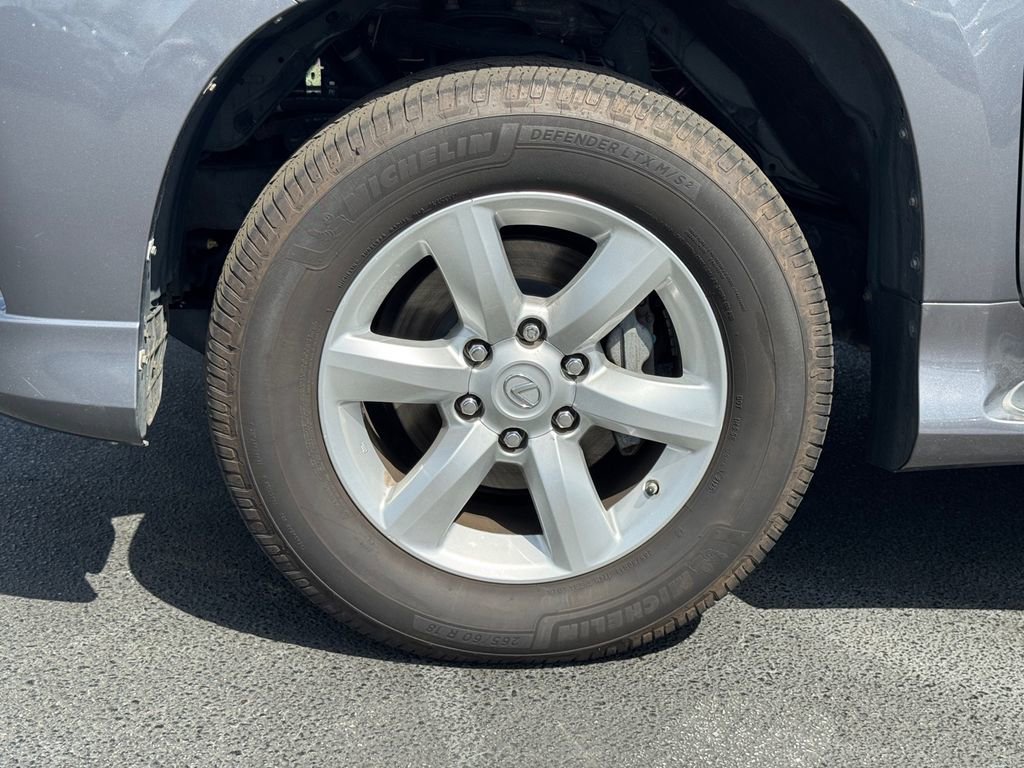 Used 2017 Lexus GX 460 w/ Navigation Package image 9