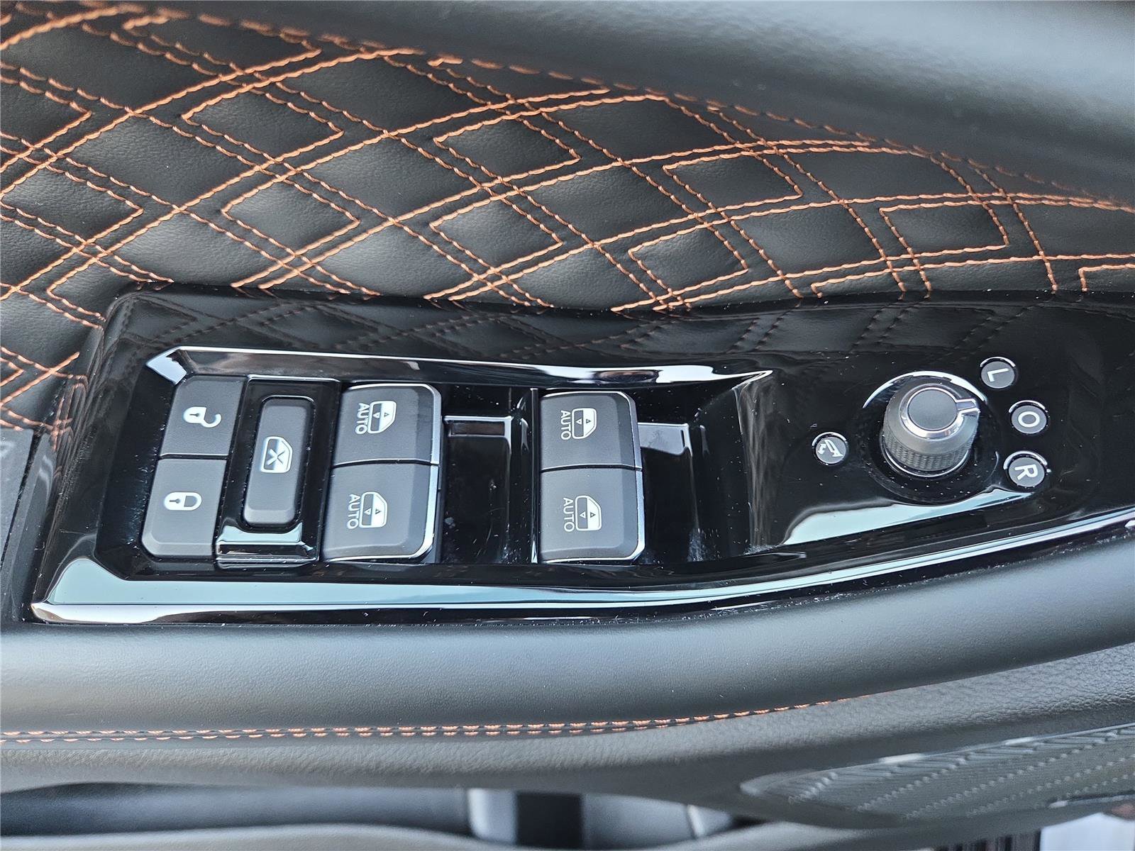 Used 2023 Jeep Grand Cherokee Summit w/ Adv Protech Group IV image 14