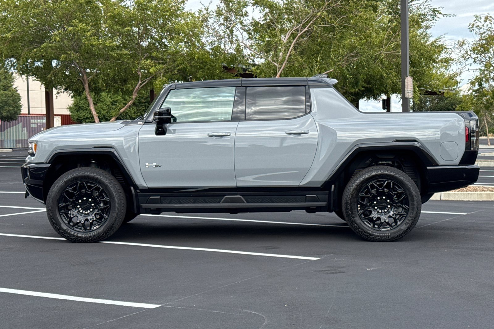 New 2026 GMC Hummer EV 4x4 Crew Cab image 8