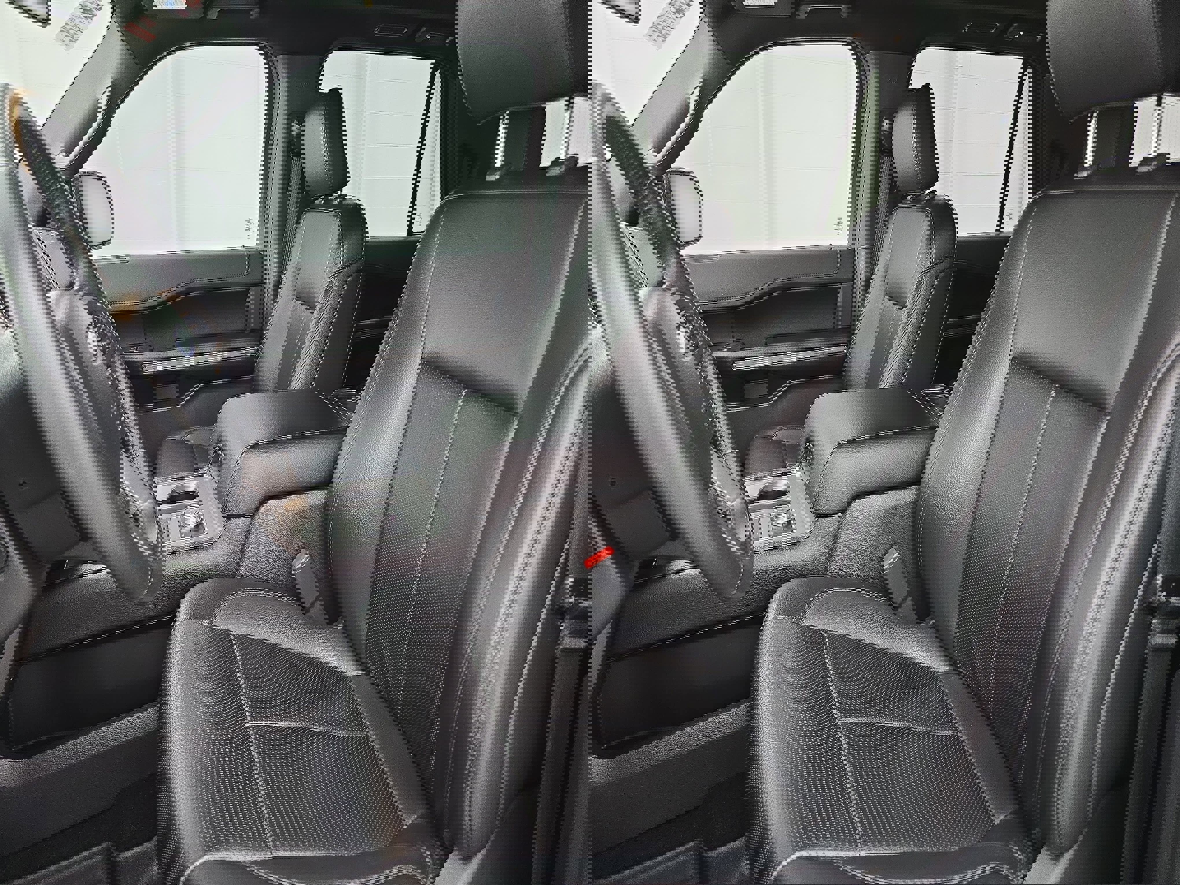 Used 2020 Ford Expedition XLT w/ Equipment Group 202A image 16