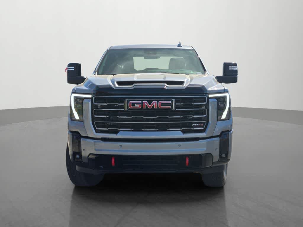 Used 2026 GMC Sierra 2500 AT4 AWD/4WD image 2