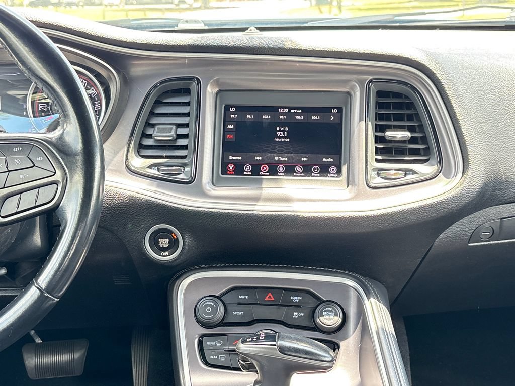 Used 2021 Dodge Challenger SXT RWD image 11