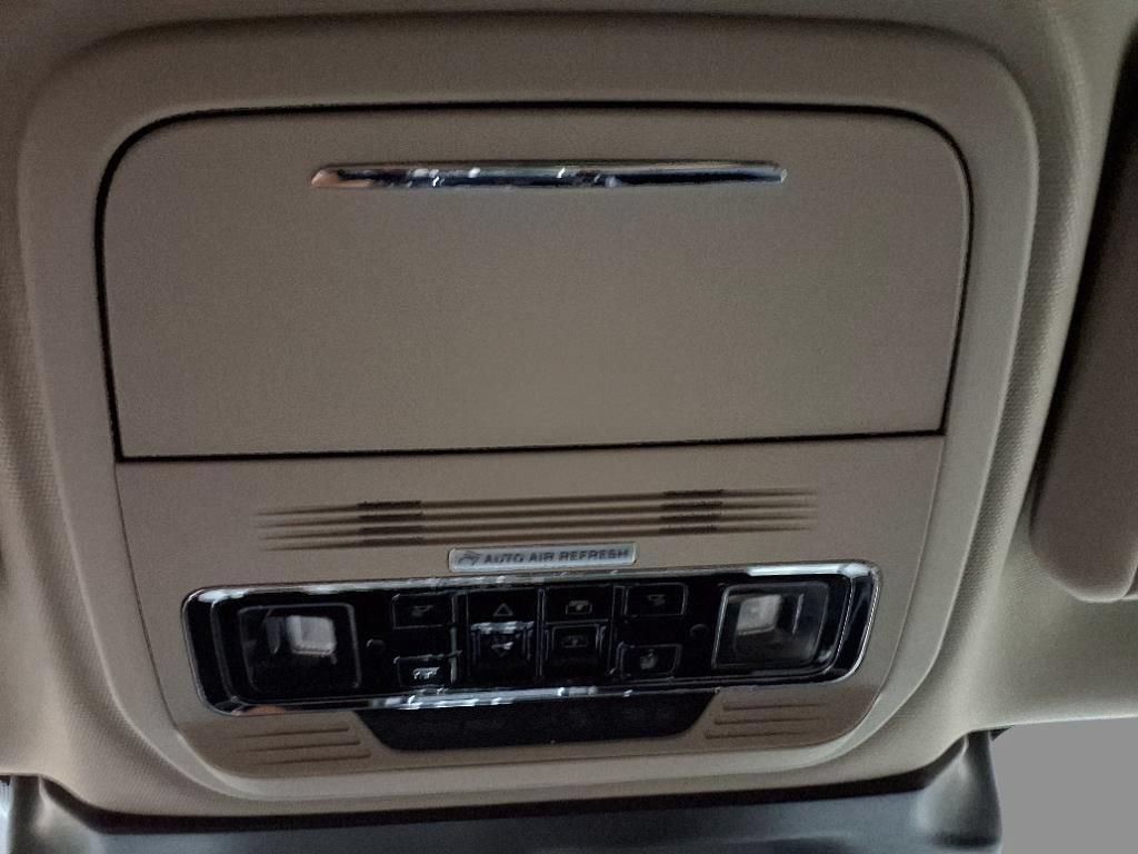 New 2025 Lincoln Corsair Reserve w/ Equipment Group 202A AWD/4WD image 25