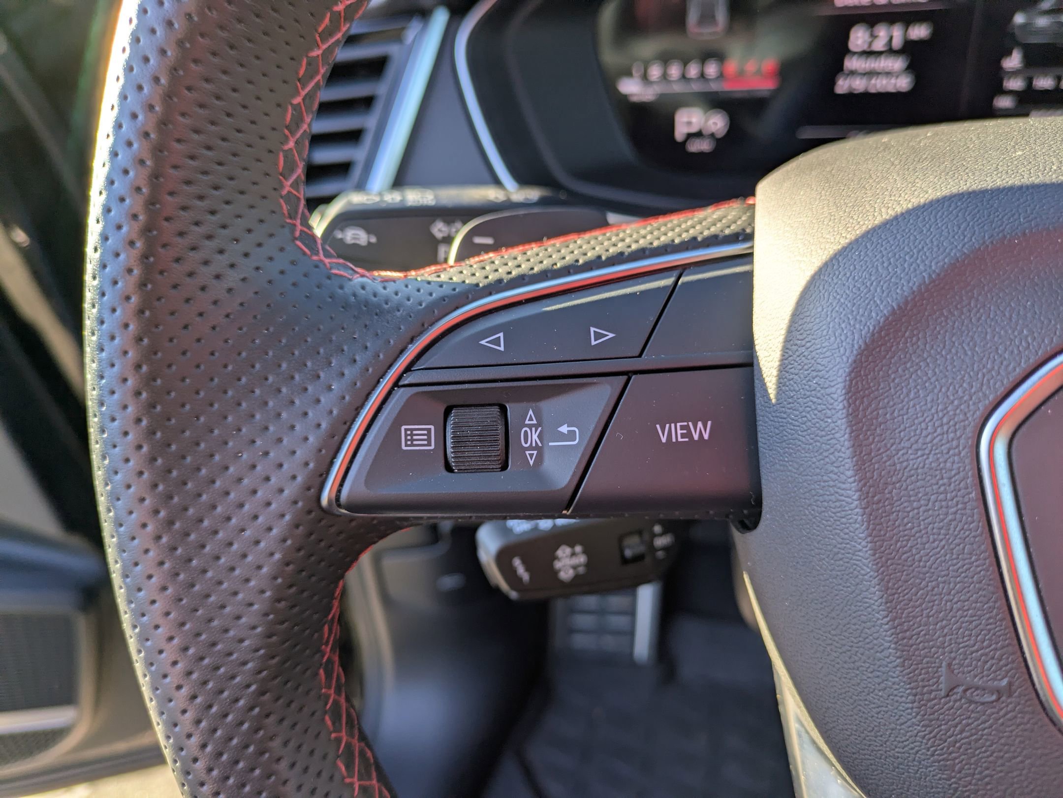 Used 2024 Audi SQ5 Premium Plus w/ Premium Plus Package image 17