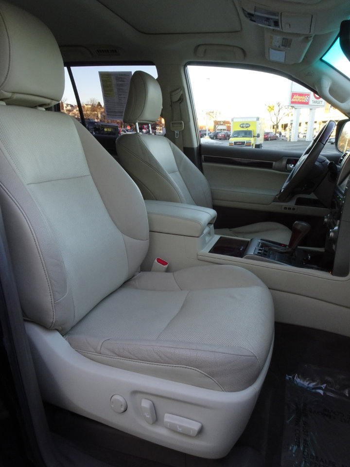 Used 2016 Lexus GX 460 w/ Premium Package image 14