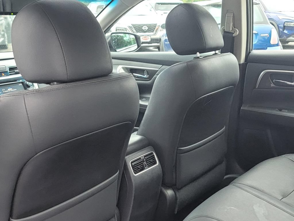 Used 2015 Nissan Altima 3.5 SL FWD image 16