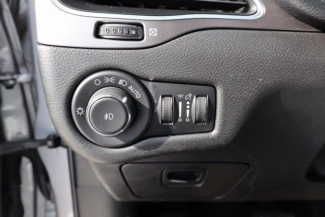 Used 2021 Jeep Cherokee Latitude Lux FWD image 12