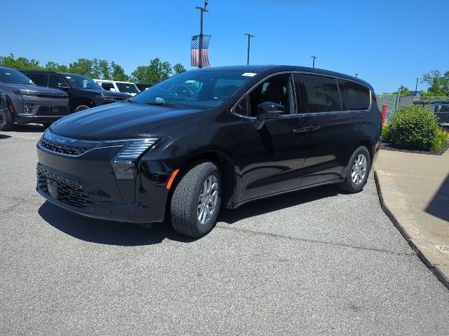 New 2027 Chrysler Pacifica Select w/ Family Tech Group FWD image 5