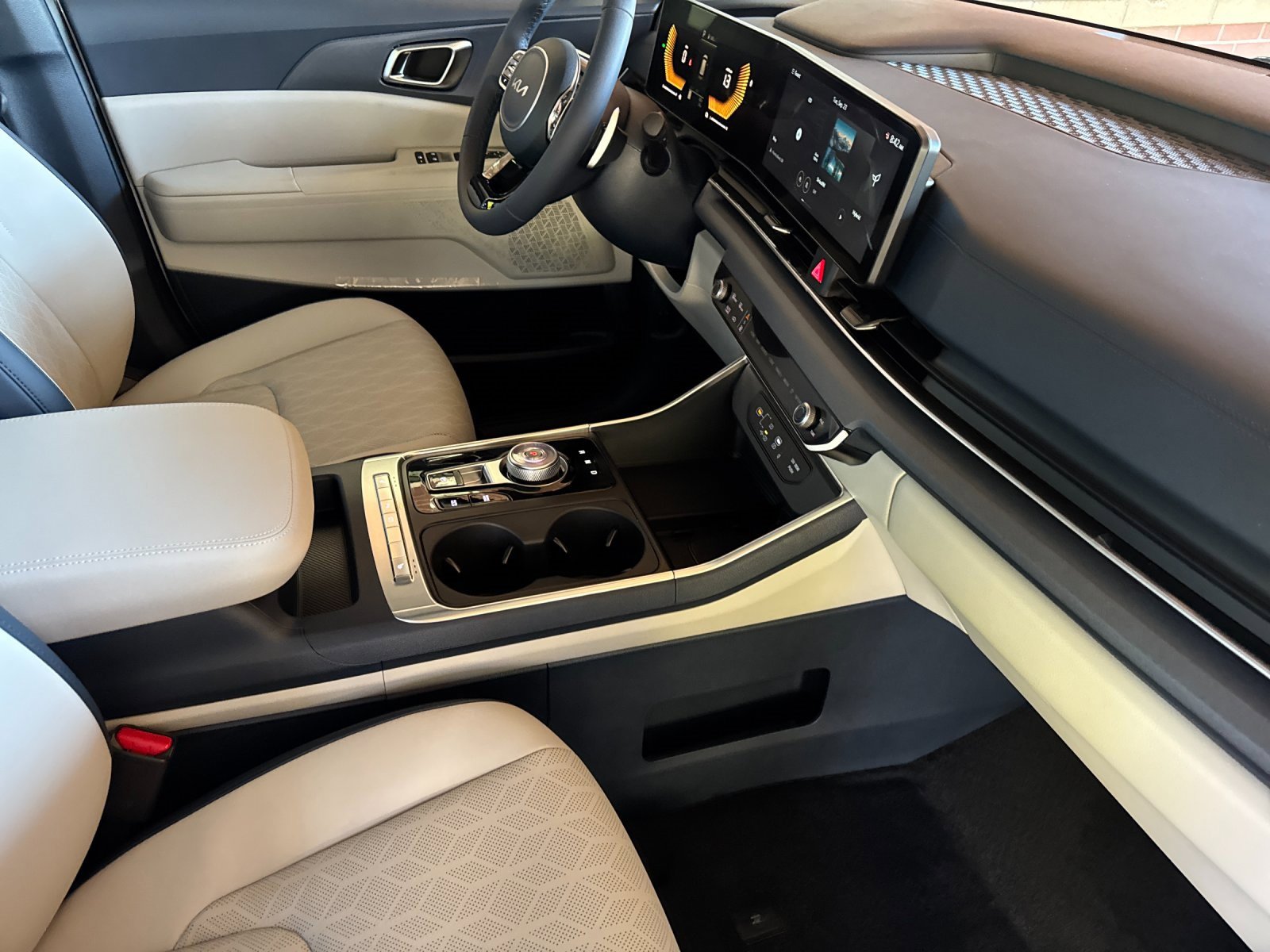 New 2026 Kia Carnival EX image 17