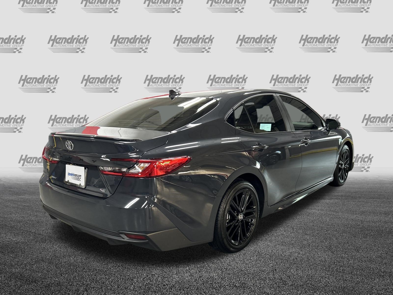 Used 2025 Toyota Camry SE w/ Convenience Package FWD image 10