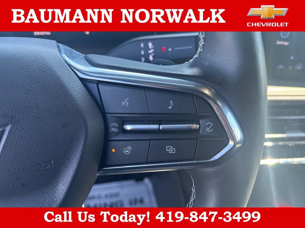 Used 2025 Chevrolet Traverse LT w/ Midnight/Sport Edition AWD/4WD image 14