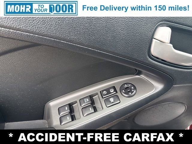 Used 2017 Kia Forte LX image 11