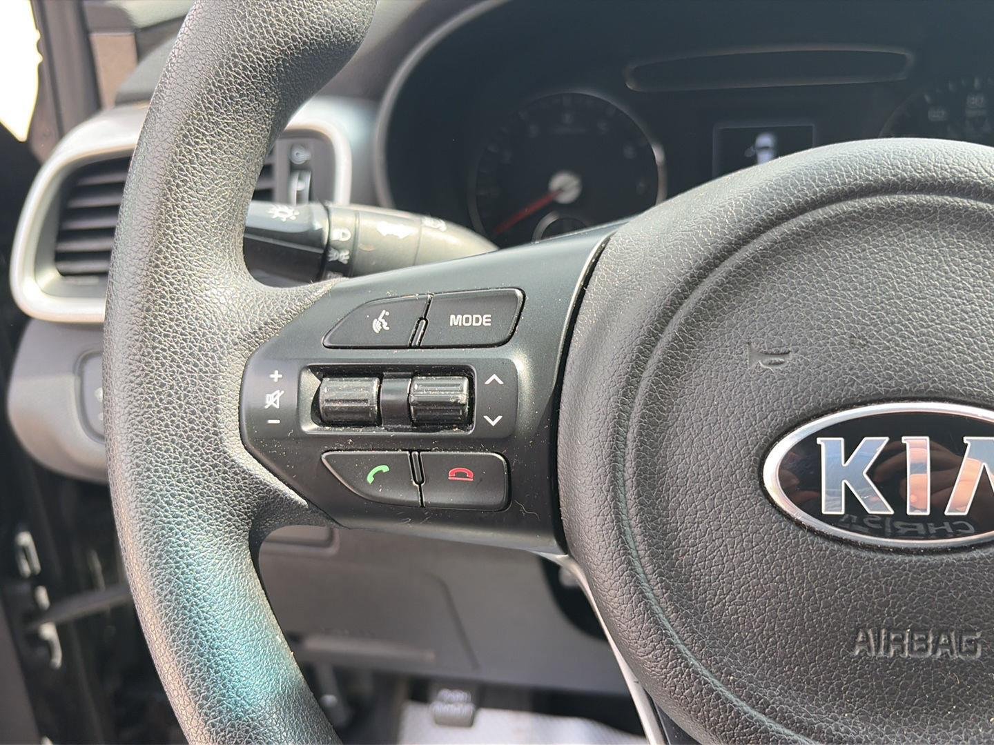 Used 2016 Kia Sorento L FWD image 17