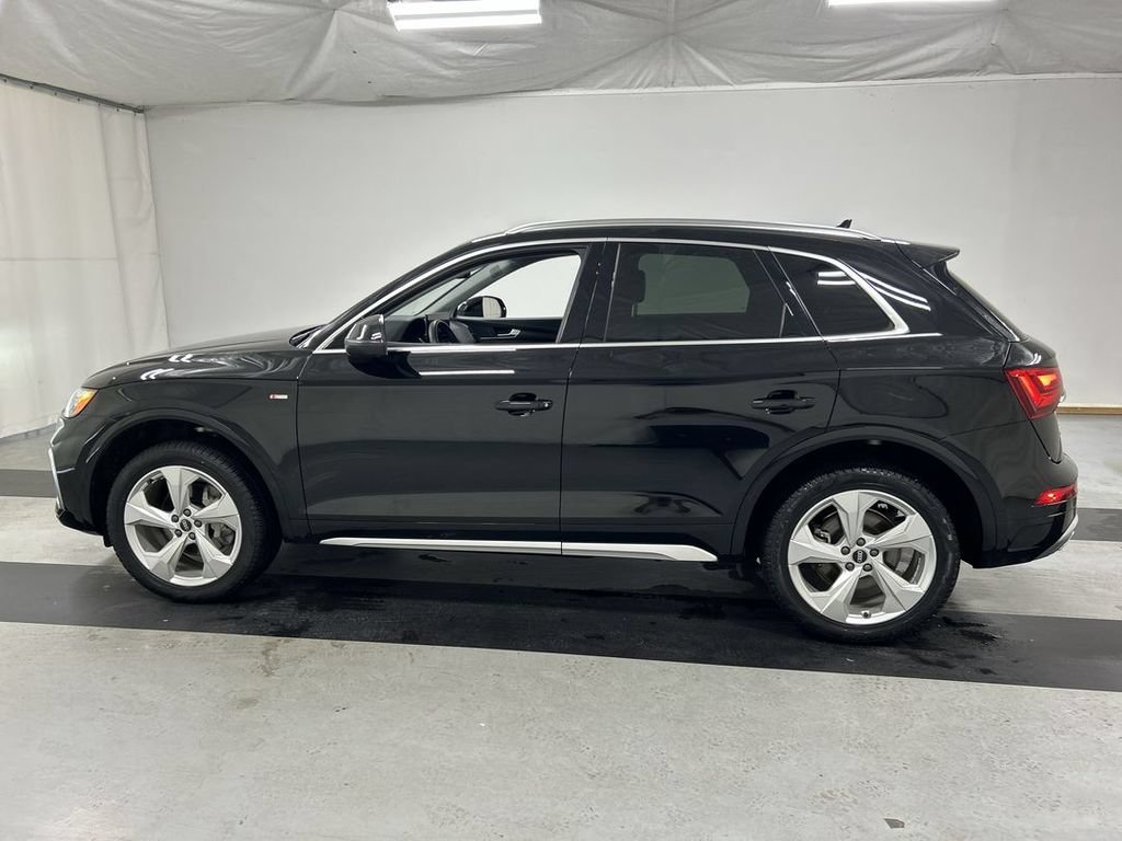 Used 2025 Audi Q5 2.0T Premium Plus w/ Premium Plus Package AWD/4WD image 6