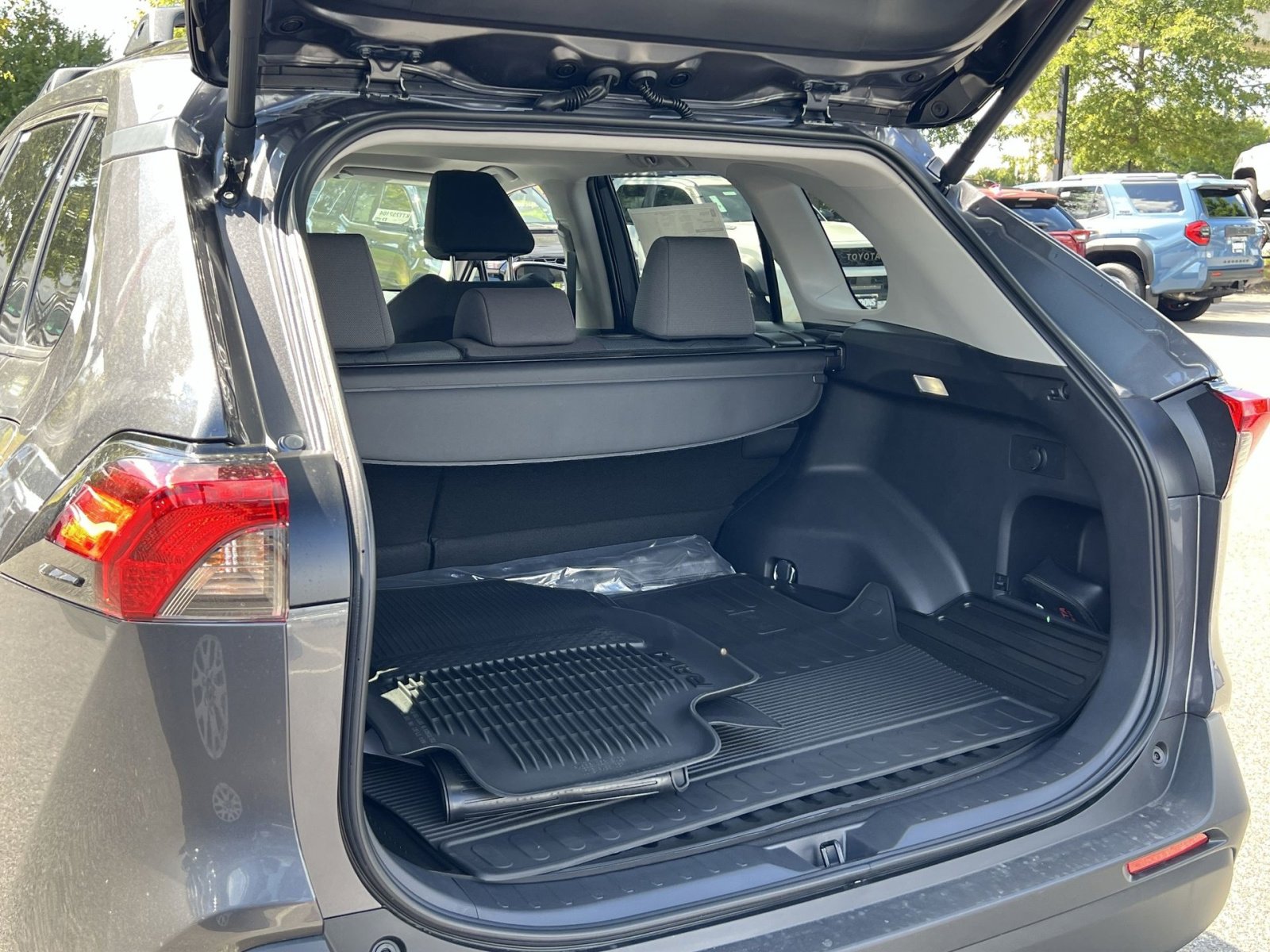 New 2025 Toyota RAV4 XLE image 20