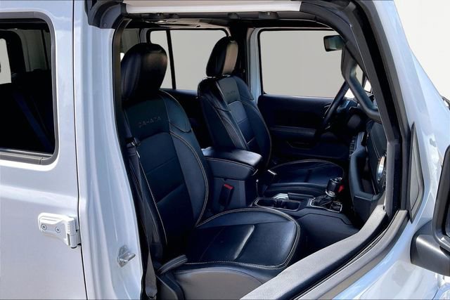 Used 2022 Jeep Wrangler Unlimited Sahara w/ Cold Weather Group AWD/4WD image 19