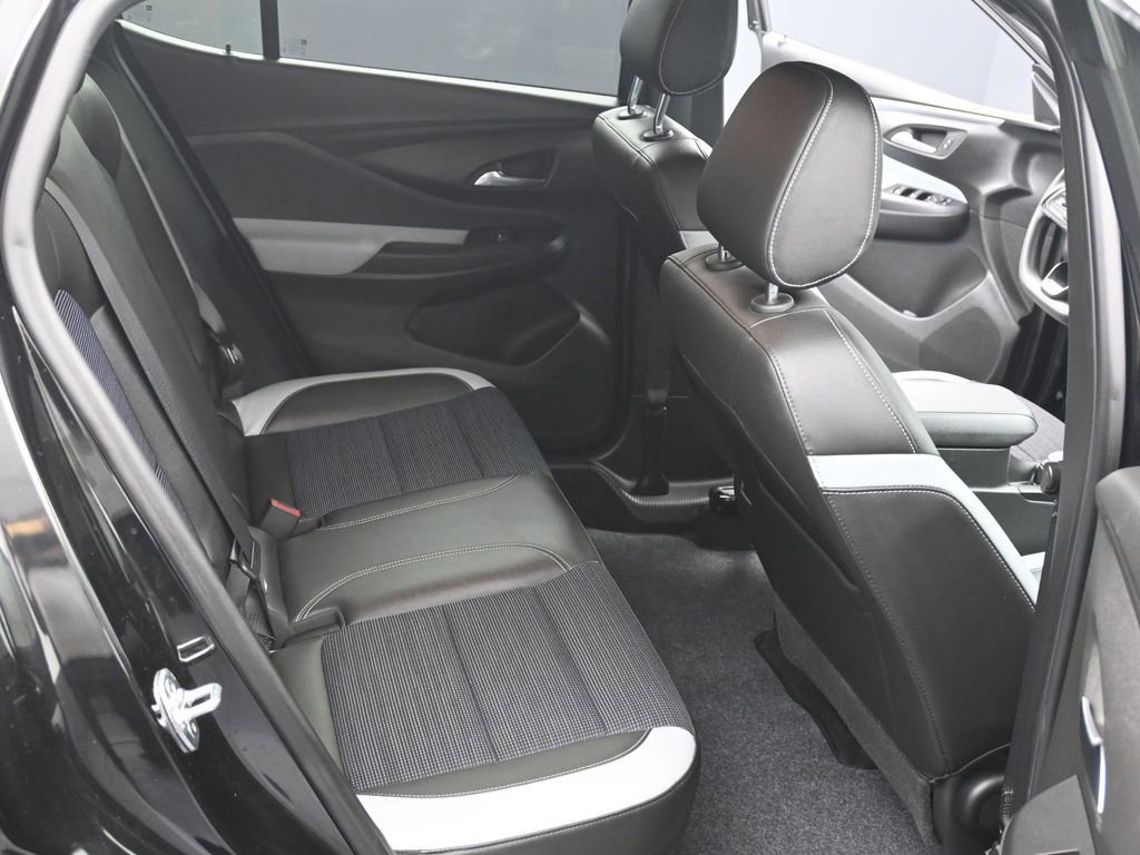Used 2024 Buick Envista Preferred w/ Advanced Safety Package FWD image 12