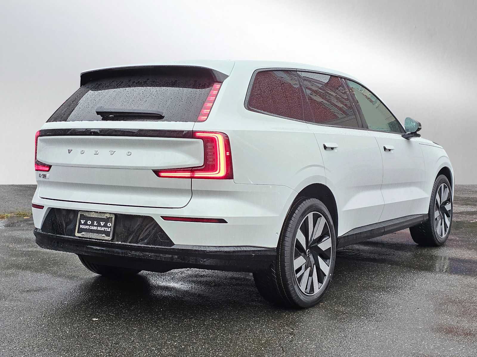 New 2025 Volvo EX90 Plus w/ Protection Package Premier AWD/4WD image 7