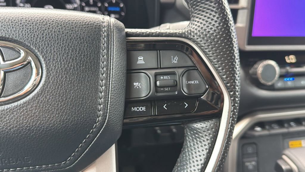 Used 2023 Toyota Tundra Limited AWD/4WD image 27