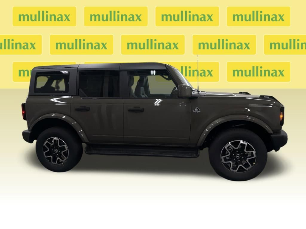 New 2026 Ford Bronco Outer Banks AWD/4WD image 2